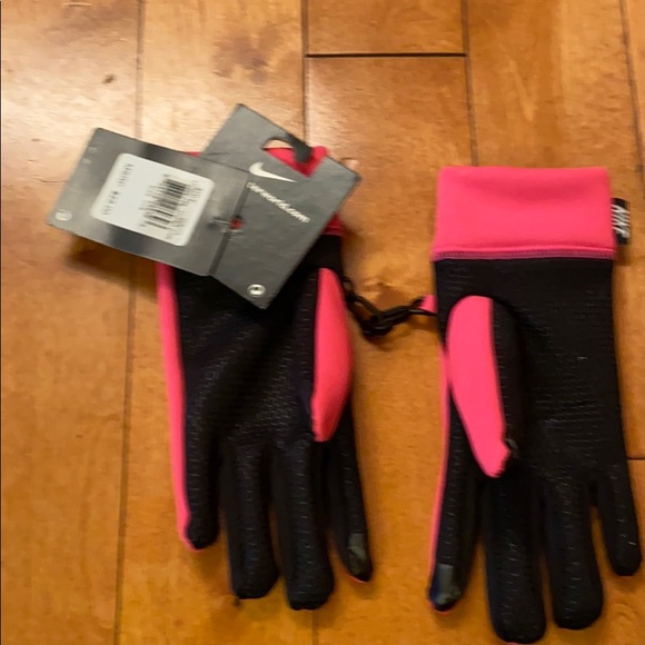 COPY - Youth Tech Glove - Picture 3 of 4